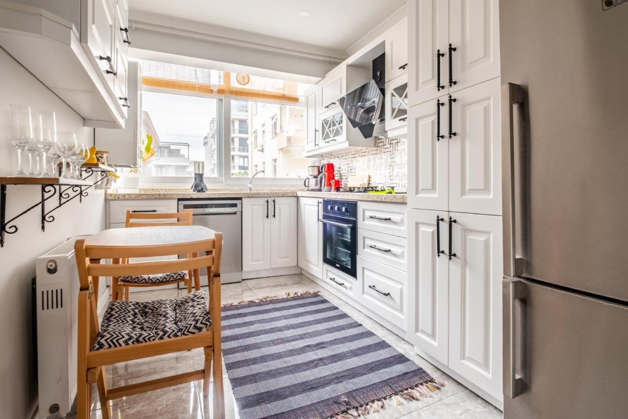 イスタンブールVibrant Flat With Balcony In Maltepeアパートメント エクステリア 写真
